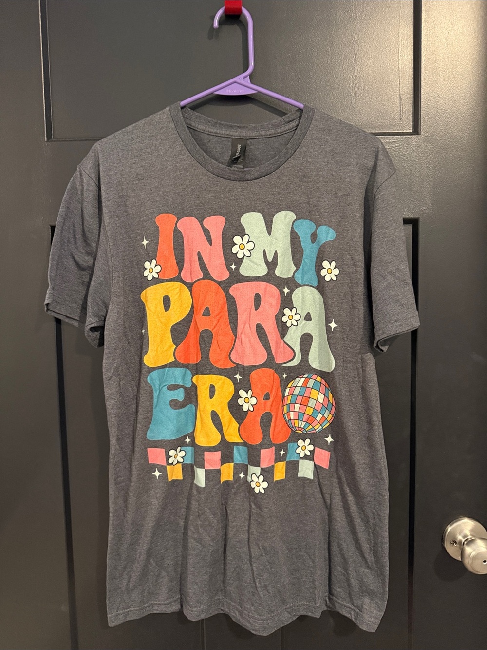 Women’s “in my para era” tee